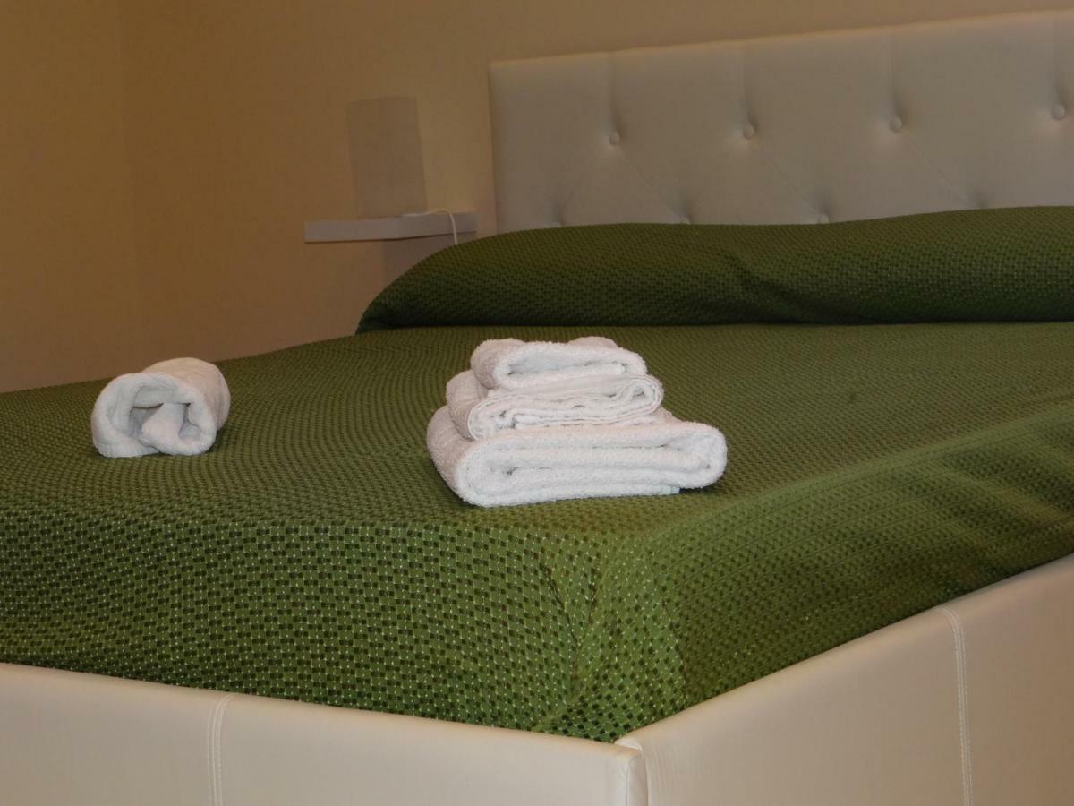 Bed & Breakfast Montecarlo Palace Palermo